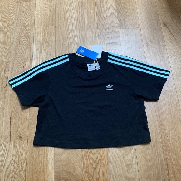 adidas Tops - NEW WITH TAGS Adidas Cropped Tee